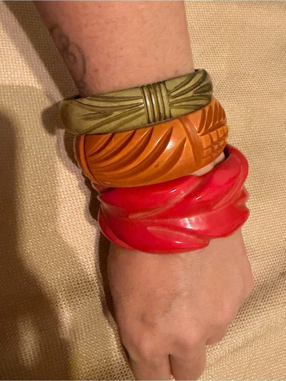 vintage carved 3 Bakelite bangle bracelet stack cherry red, butterscotch, green